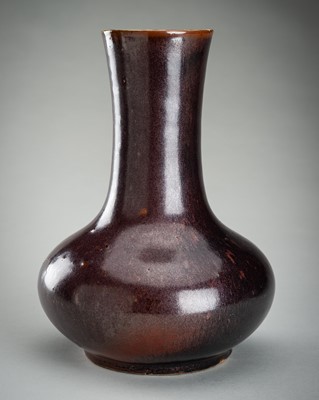 Lot 921 - AN IRON-RUST GLAZED PORCELAIN VASE, QING DYNASTY