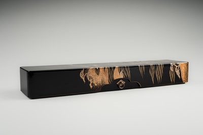 Lot 124 - A LACQUER TANZAKU-BAKO (POEM-CARD BOX) DEPICTING A LANDSCAPE