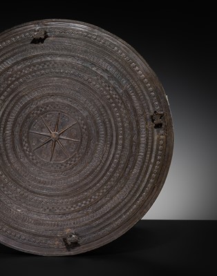 Lot 661 - A BRONZE RAIN DRUM, KAREN PEOPLE, REGION OF MYANMAR AND THAILAND, 19TH CENTURY OR EARLIER