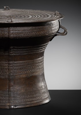 Lot 661 - A BRONZE RAIN DRUM, KAREN PEOPLE, REGION OF MYANMAR AND THAILAND, 19TH CENTURY OR EARLIER