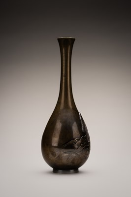 Lot 53 - HIDENAO: AN INLAID BRONZE VASE WITH A FALCON