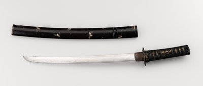 Lot 523 - A SURIAGE SHINTO WAKIZASHI IN A FINE KOSHIRAE