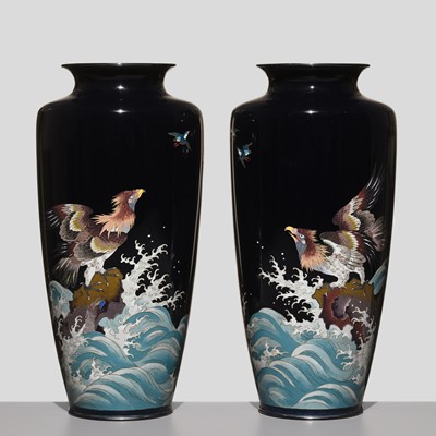 A PAIR OF CLOISONNÉ ENAMEL ‘SEA EAGLE’ BALUSTER VASES