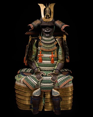 Lot 135 - A SUIT OF ARMOR (YOROI) WITH SUJIBACHI KABUTO AND DRAGON MAEDATE