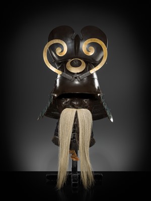 Lot 98 - AN IRON KAWARI KABUTO (ECCENTRIC-SHAPED HELMET) WITH AN IRON MENPO