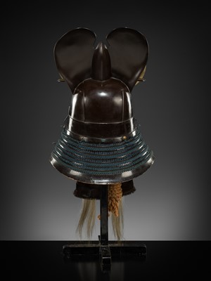 Lot 98 - AN IRON KAWARI KABUTO (ECCENTRIC-SHAPED HELMET) WITH AN IRON MENPO