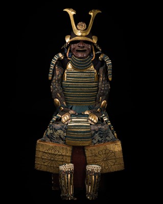 Lot 139 - A FINE GOLD-LACQUERED IRON SUIT OF ARMOR (YOROI) WITH KIKU MON