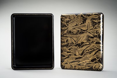 Lot 138 - SHOSAI: A FINE CHINKINBORI ‘1000 CRANES’ LACQUER BOX AND COVER