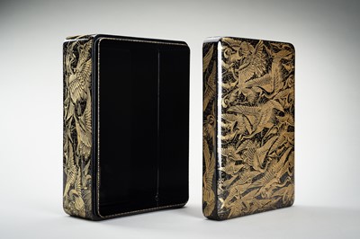 Lot 138 - SHOSAI: A FINE CHINKINBORI ‘1000 CRANES’ LACQUER BOX AND COVER