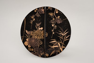 Lot 129 - A PAIR OF BLACK AND GOLD LACQUER CHOSHI (SAKE EWERS) AND COVERS