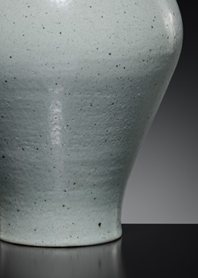 Lot 315 - A WHITE-GLAZED JAR, JOSEON DYNASTY, 18TH CENTURY