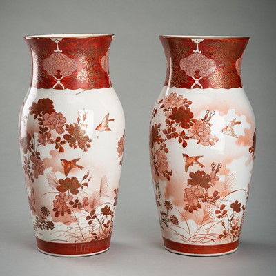 Lot 1947 - A PAIR OF KUTANI PORCELAIN VASES WITH SPARROWS AND FLOWERS