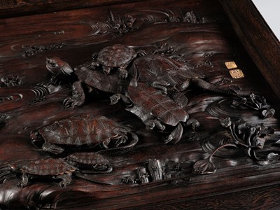 Lot 172 - GOTO KOYU: A MASTERFUL AND LARGE WOOD PANEL DEPICTING TURTLES