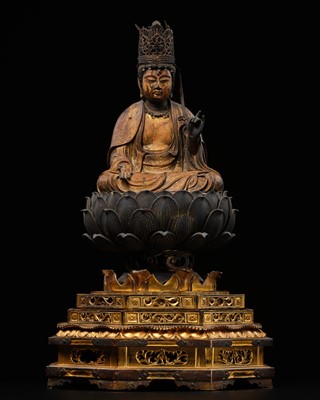 Lot 152 - A FINE GILT-LACQUERED WOOD SCULPTURE OF A CROWNED BODHISATTVA, KAMAKURA PERIOD