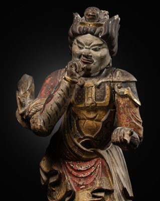 Lot 155 - A FINE GILT AND POLYCHROME WOOD FIGURE OF MAKORA, ONE OF THE TWELVE HEAVENLY GENERALS, KAMAKURA TO NABOKUCHO PERIOD