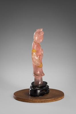 Lot 905 - A ROSE QUARTZ FIGURE OF GUANYIN, QING DYNASTY