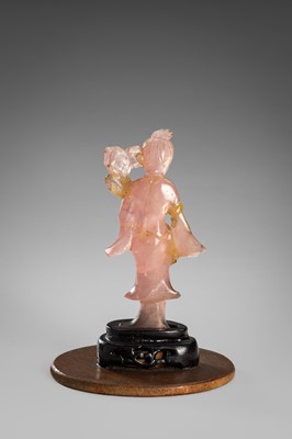 Lot 905 - A ROSE QUARTZ FIGURE OF GUANYIN, QING DYNASTY