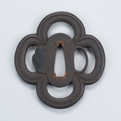 Lot 1471 - AN IRON SUKASHI TSUBA