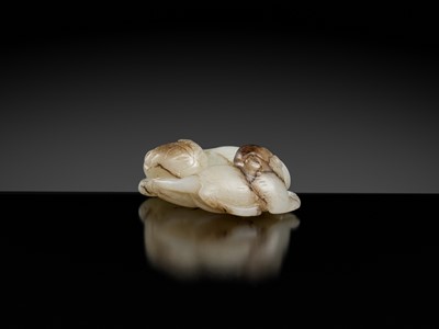 A WHITE AND BROWN JADE ‘CAT AND YOUNG’ PENDANT, QING DYNASTY