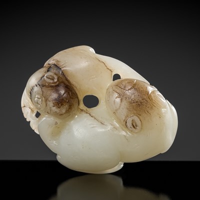 A WHITE AND BROWN JADE ‘CAT AND YOUNG’ PENDANT, QING DYNASTY