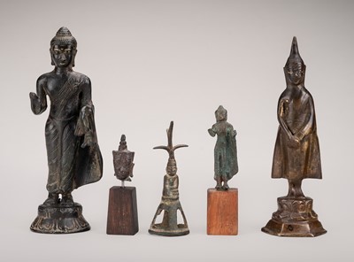 Lot 1047 - A LOT WITH FIVE BRONZE FIGURES OF BUDDHA, 17TH - 19TH CENTURY