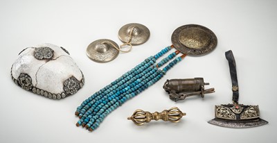 Lot 1691 - A LOT WITH SIX TIBETAN RITUAL ITEMS