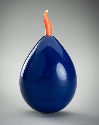 Lot 855 - A BLUE GLASS SNUFF BOTTLE, QING DYNASTY