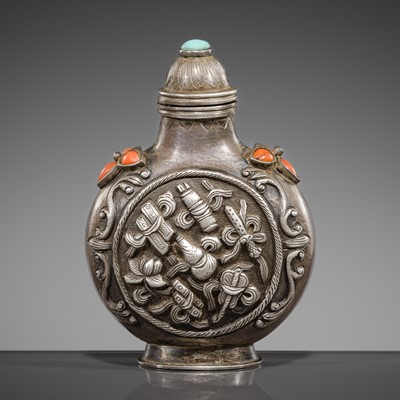 Lot 199 - A CORAL AND TURQUOISE-INLAID SILVER SNUFF BOTTLE, 19TH CENTURY