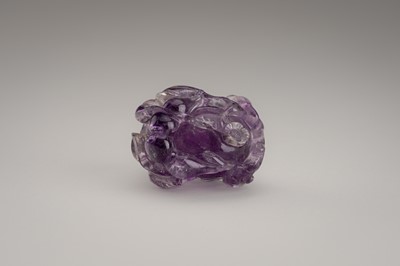Lot 904 - A FINE AMETHYST CARVING WITH BATS AND DOUBLE GOURDS, QING DYNASTY