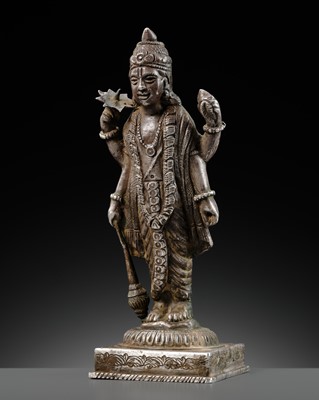 Lot 350 - A SILVER FIGURE OF VISHNU, NORTH INDIA, 18TH-19TH CENTURY OR EARLIER