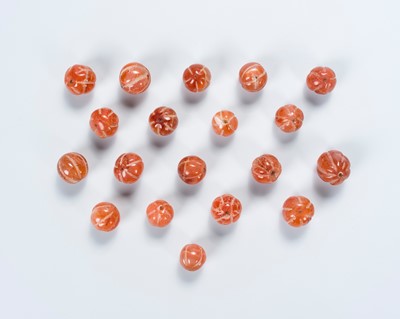 Lot 1072 - A SUPERB LOT WITH 19 PYU CARNELIAN AGATE BEADS, c. 10TH-11TH CENTURY