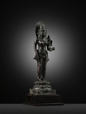 Lot 266 - A BRONZE FIGURE OF DEWI TARA, MAJAPAHIT PERIOD