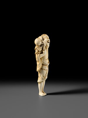 Lot 110 - A RARE TALL IVORY NETSUKE OF AN IMMORTAL WITH AN OCTOPUS