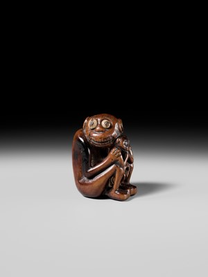 Lot 82 - A RARE AND UNUSUAL (TRICK) NETSUKE OF A MONKEY WITH YOUNG
