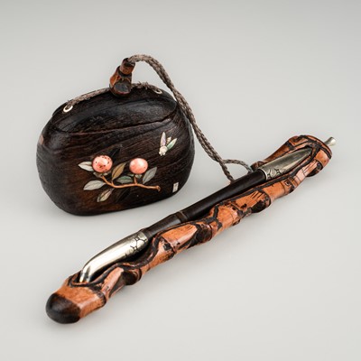 Lot 1161 - A FINE INLAID WOOD AND BAMBOO SAGEMONO SET