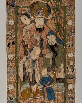 Lot 728 - AN EMBROIDERED PANEL WITH IMMORTALS, QING DYNASTY