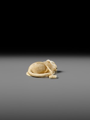 Lot 438 - MASATAMI: A FINE IVORY NETSUKE OF A RAT ON A FAN