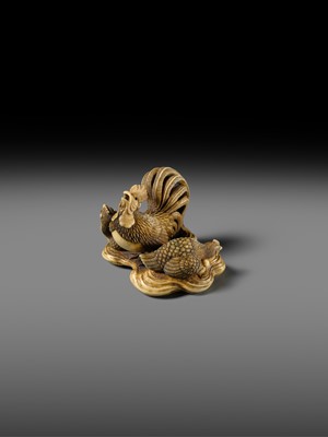 Lot 165 - RANTEI: A SUPERB AND LARGE IVORY NETSUKE OF A COCKEREL WITH TWO HENS AND YOUNG
