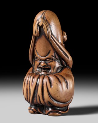 Lot 120 - A SUPERB WOOD NETSUKE OF FUKUROKUJU WITH A KARAKO, ATTRIBUTED TO TSUJI