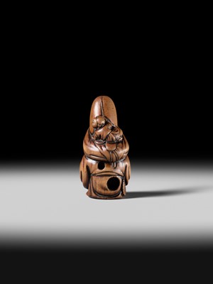 Lot 120 - A SUPERB WOOD NETSUKE OF FUKUROKUJU WITH A KARAKO, ATTRIBUTED TO TSUJI