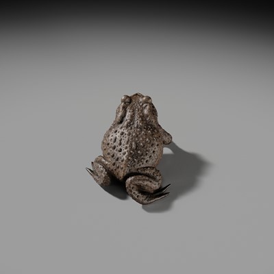 Lot 171 - A RARE YIXING FIGURE OF A TOAD, SIGNED CHEN MINGYUAN, EARLY QING DYNASTY