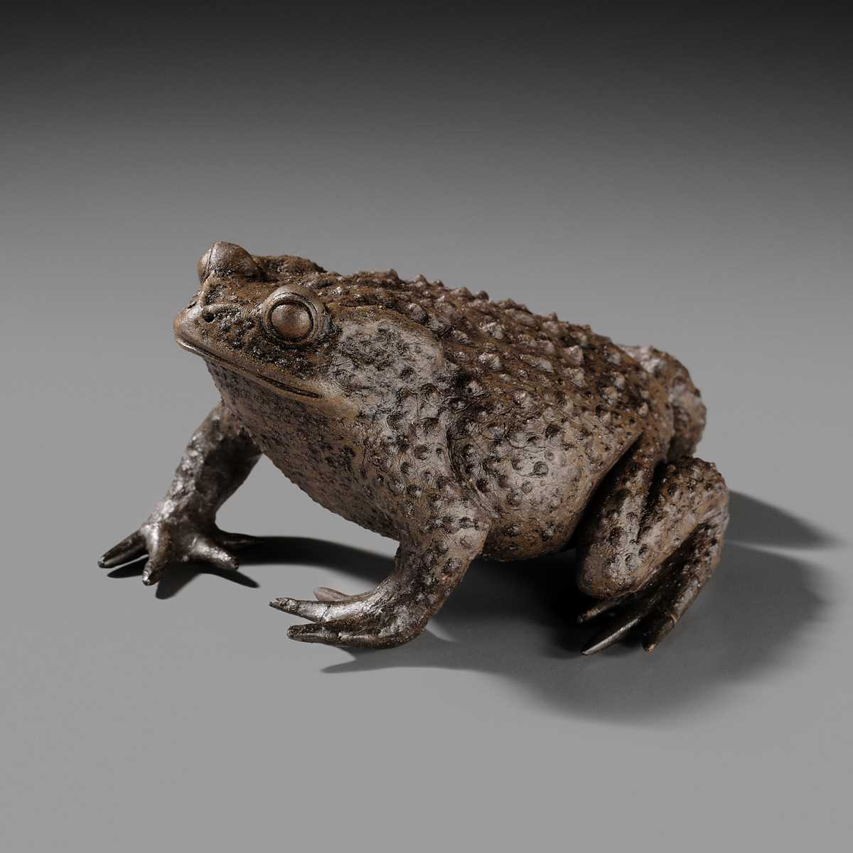 Lot 171 - A RARE YIXING FIGURE OF A TOAD, SIGNED CHEN MINGYUAN, EARLY QING DYNASTY