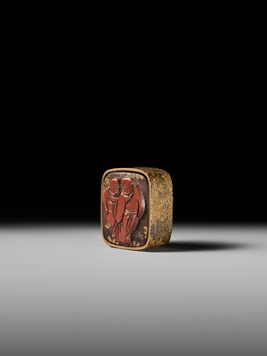 Lot 493 - AN UNUSUAL LACQUER HAKO NETSUKE