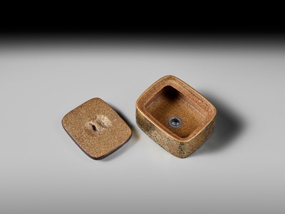 Lot 493 - AN UNUSUAL LACQUER HAKO NETSUKE