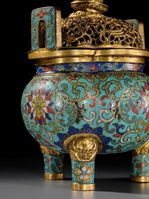 Lot 110 - A CLOISONNÉ ENAMEL AND GILT-BRONZE TRIPOD CENSER AND COVER, QIANLONG