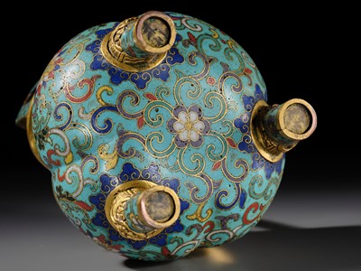 Lot 110 - A CLOISONNÉ ENAMEL AND GILT-BRONZE TRIPOD CENSER AND COVER, QIANLONG