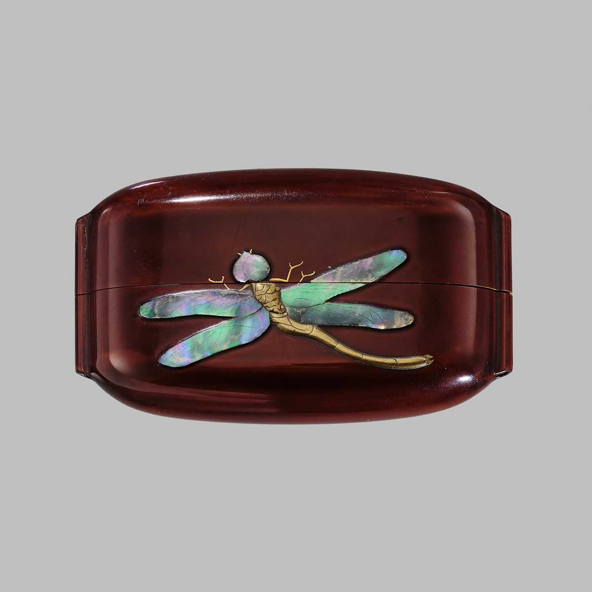 Lot 1424 - A FINE INLAID SINGLE-CASE LACQUER INRO WITH DRAGONFLIES