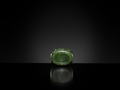 Lot 448 - A SPINACH-GREEN JADE ‘SHOULAO AND DEER’ SNUFF BOTTLE, 18TH-19TH CENTURY
