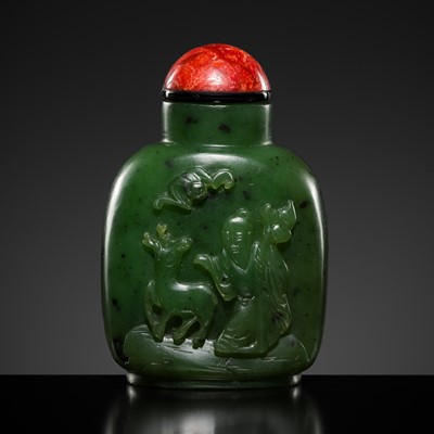 Lot 448 - A SPINACH-GREEN JADE ‘SHOULAO AND DEER’ SNUFF BOTTLE, 18TH-19TH CENTURY
