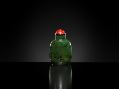 Lot 448 - A SPINACH-GREEN JADE ‘SHOULAO AND DEER’ SNUFF BOTTLE, 18TH-19TH CENTURY